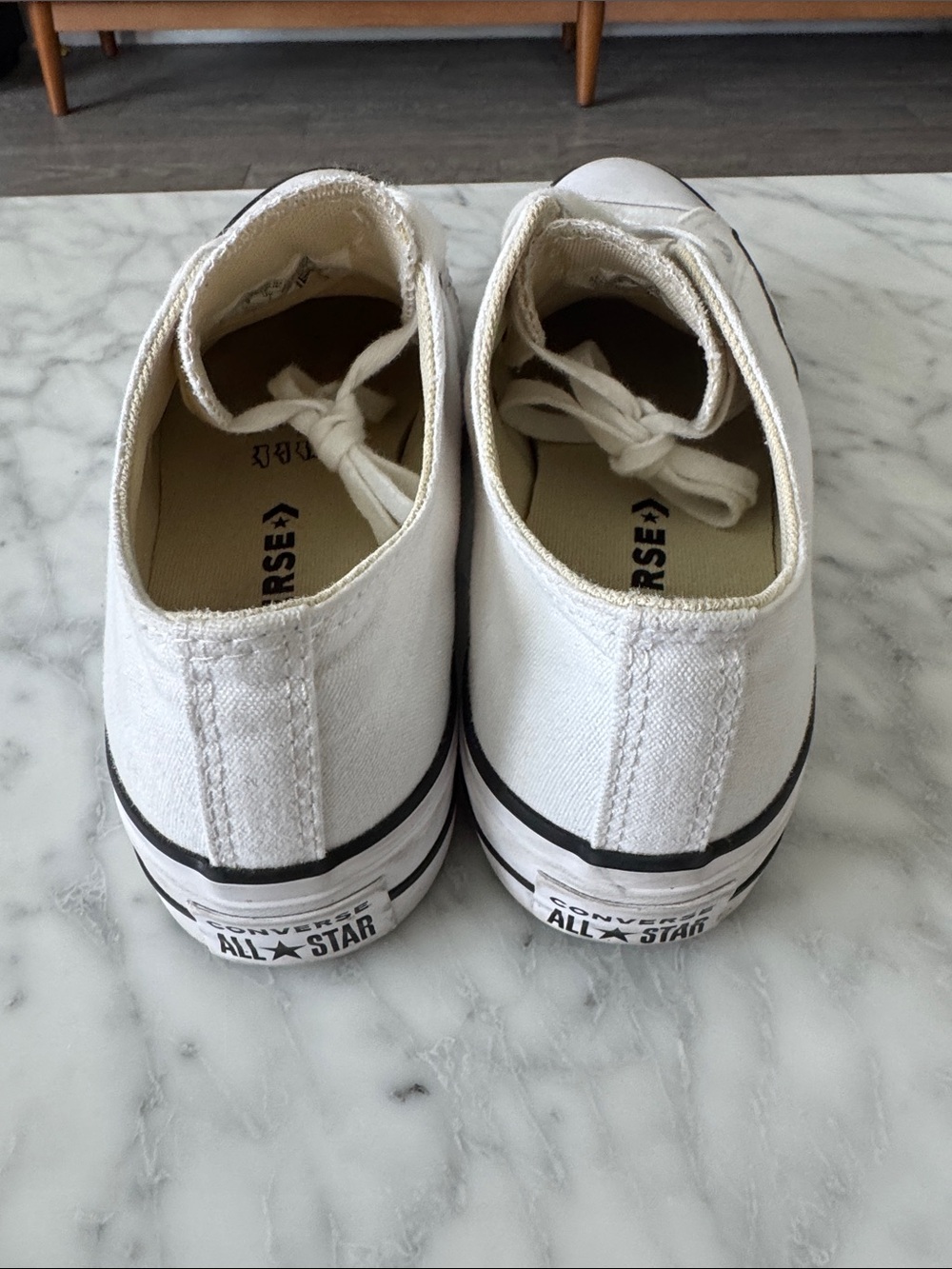 🌼Converse🌼 White Low Top Platform Chuck Taylor Sneakers, Size 9 - Picture 6 of 12